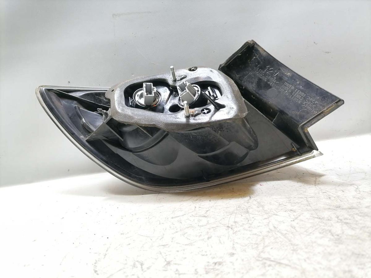 Mazda 3 BK original R&uuml;cklicht R&uuml;ckleuchte rechts Flie&szlig;heck Vorfacelift BJ05